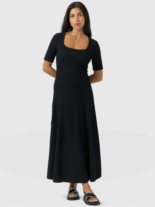Saint and Sofia Akia Short Sleeve Dress - Black Textured