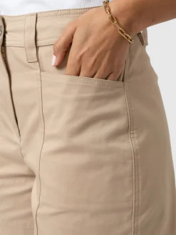 Saint and Sofia Cargo Short - Beige