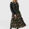 Saint and Sofia Greenwich Dress Short Sleeve - Black Daisy Floral
