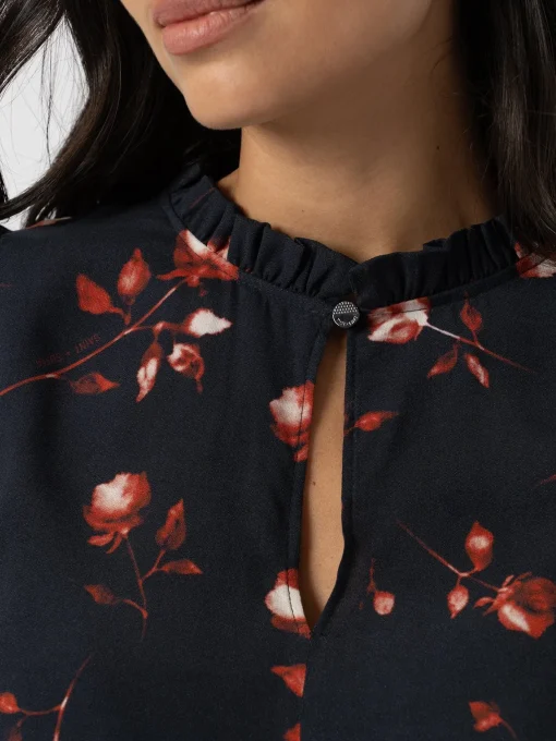Saint and Sofia Olivia Blouse - Dark Roses
